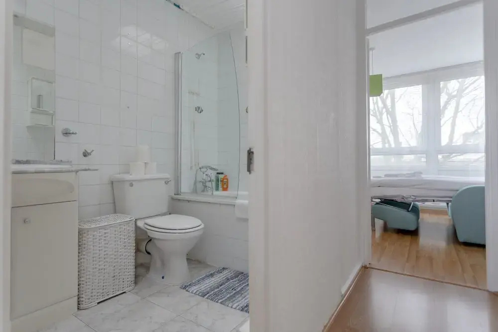 Regents Park View Apartment