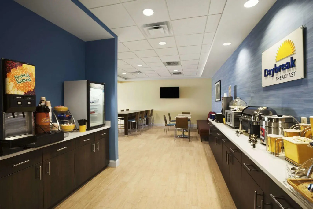 Sleep Inn & Suites Altoona North