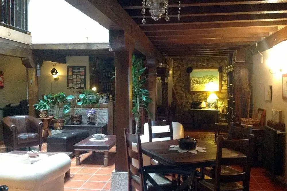 Hotel Rural Posada El Trenti de Corona
