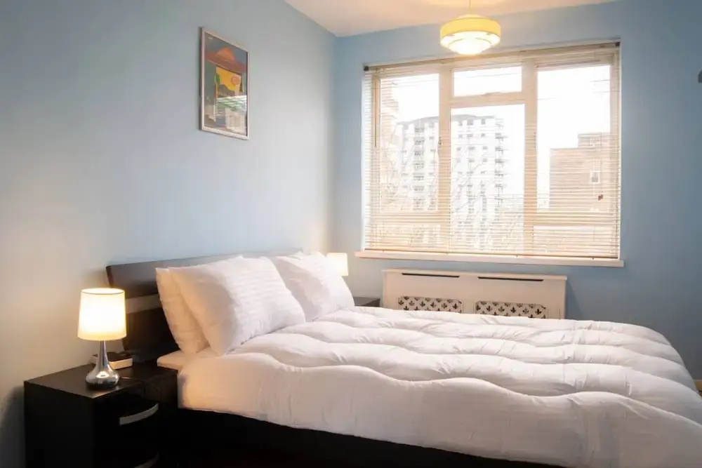 1 Bedroom Apartment Near Victoria Station