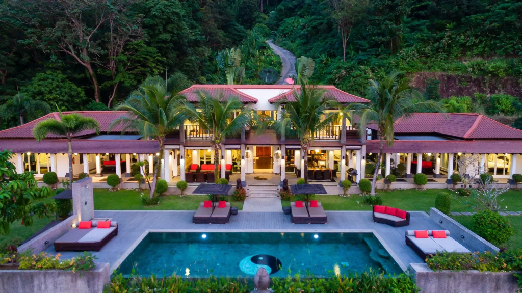 Spectacular Ocean Views 8BR Pool Villa Sawan in Patong! Relax & Play - Billiard, Table football, Gym & Sauna