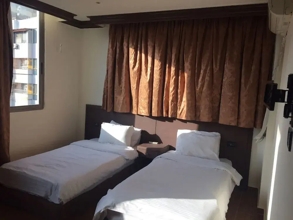 Royal Garden Hotel