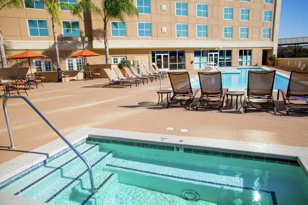 DoubleTree by Hilton Hotel Modesto