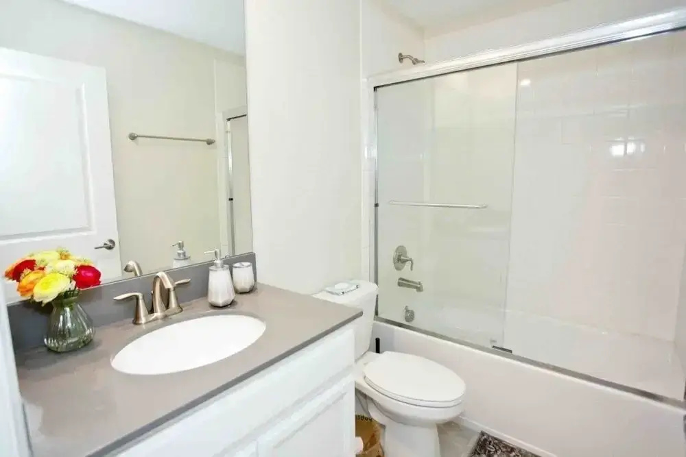 Storey Lake 7 Bedroom With Extra Large Bedrooms! 7 Home by RedAwning