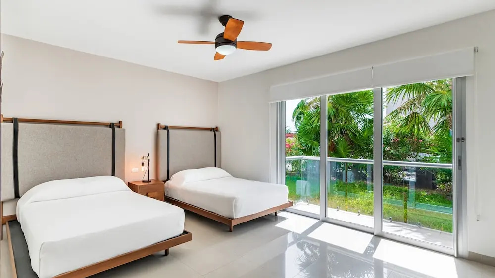 Z Casa Marea 2 Bedroom Condo by Redawning