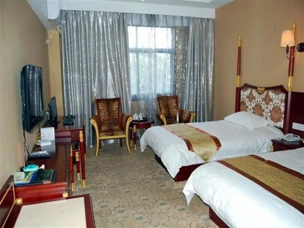 Golden Harbour Hotel