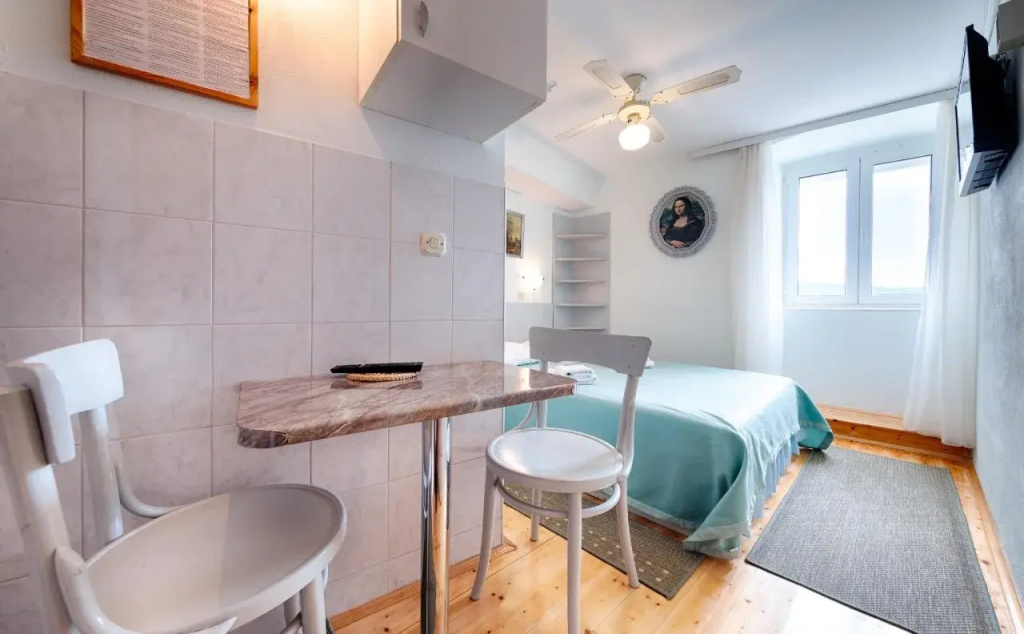 Komiza Provita Guesthouse