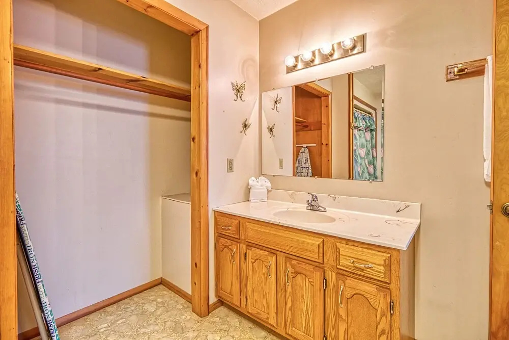 Leconte View 2 by Jackson Mountain Rentals