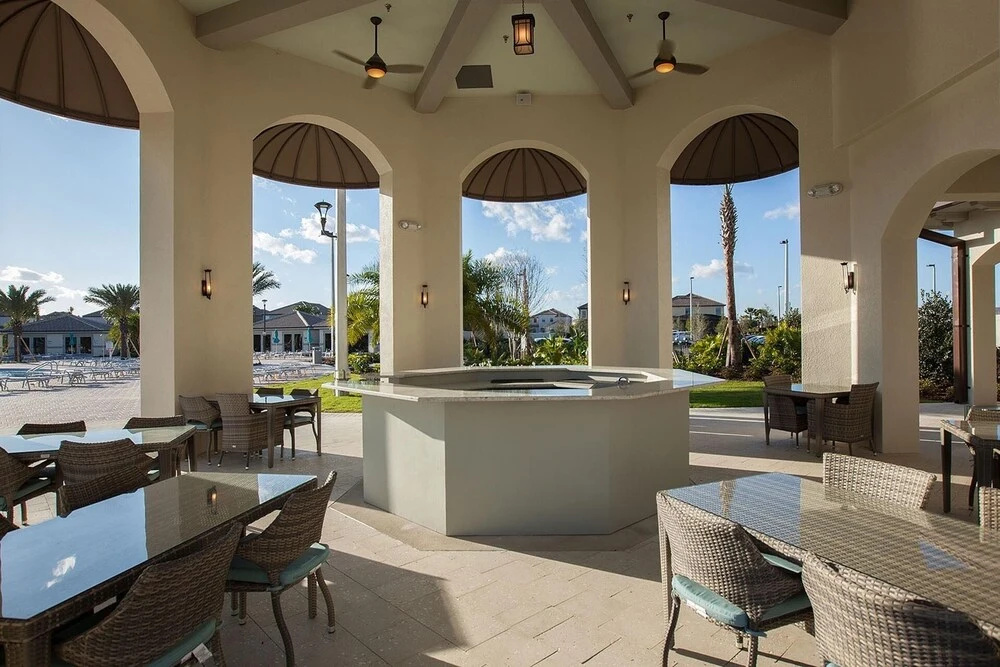 8945 SD - Elegant 5-bed Townhome, Private Pool