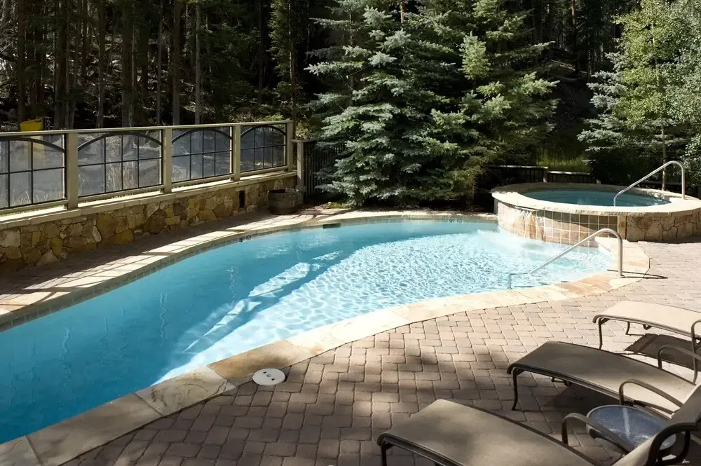 Luxurious 2 BR in River Run Village with Ski in ski out, Kids Ski Free condo