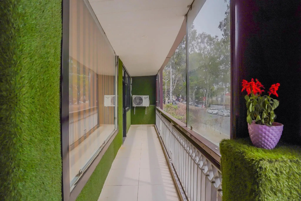 OYO Flagship 80151 Hotel Platinum Inn