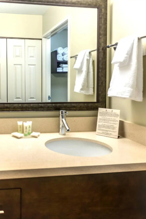 Staybridge Suites Toledo/Maumee by IHG