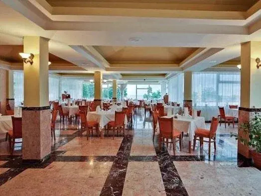 Hotel Cleopatra