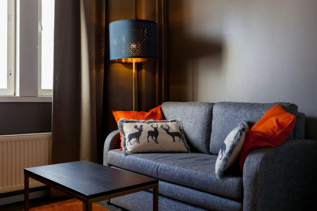 Hotel Golden Circle Suites