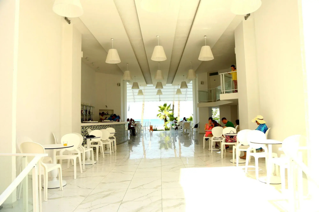 Viking Beach Hotel & Spa