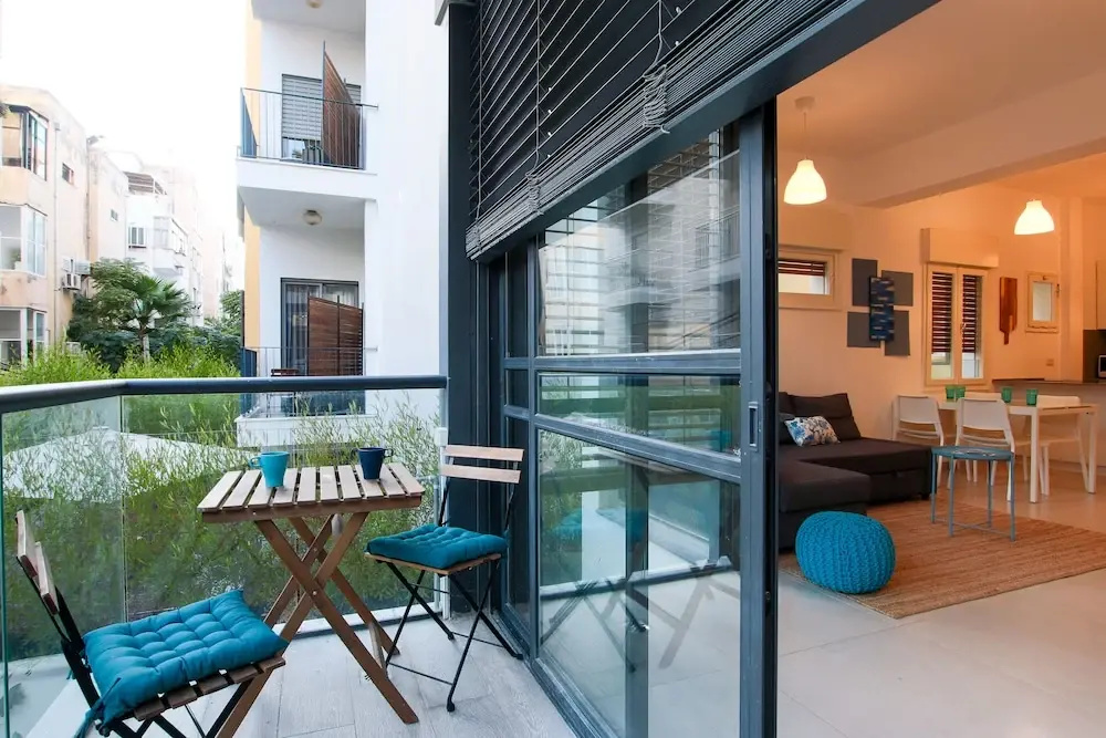 Trendy with balcony on Sheinkin by FeelHome