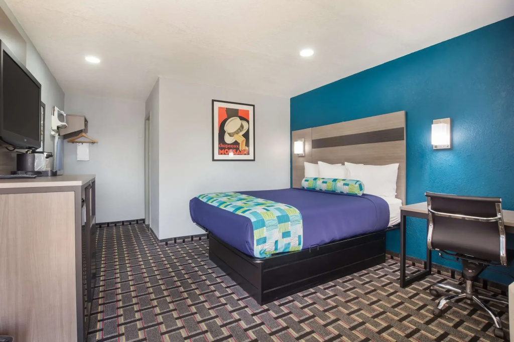 Knights Inn and Suites Salem