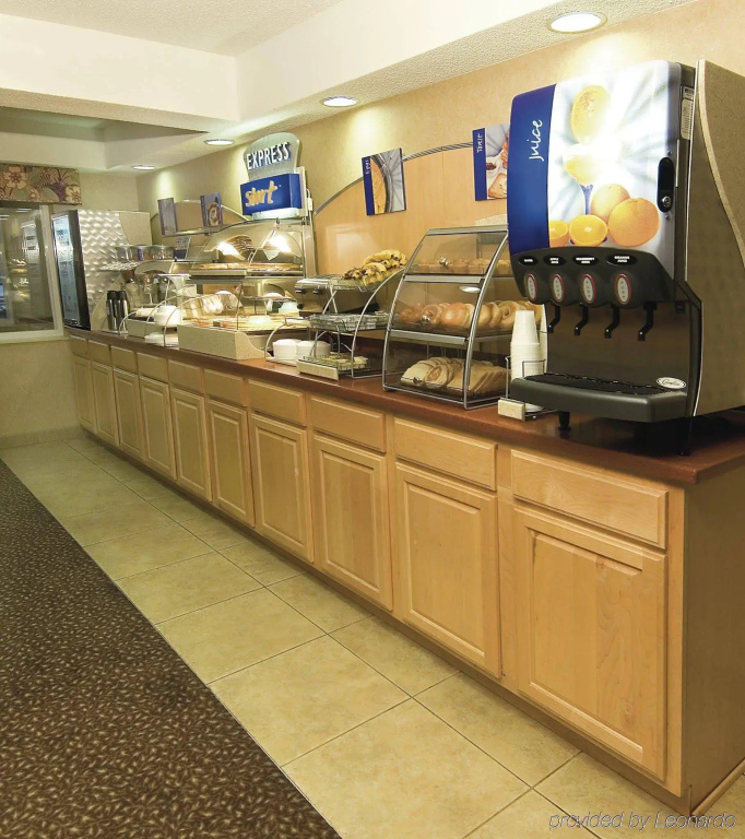 Holiday Inn Express Warrenton by IHG