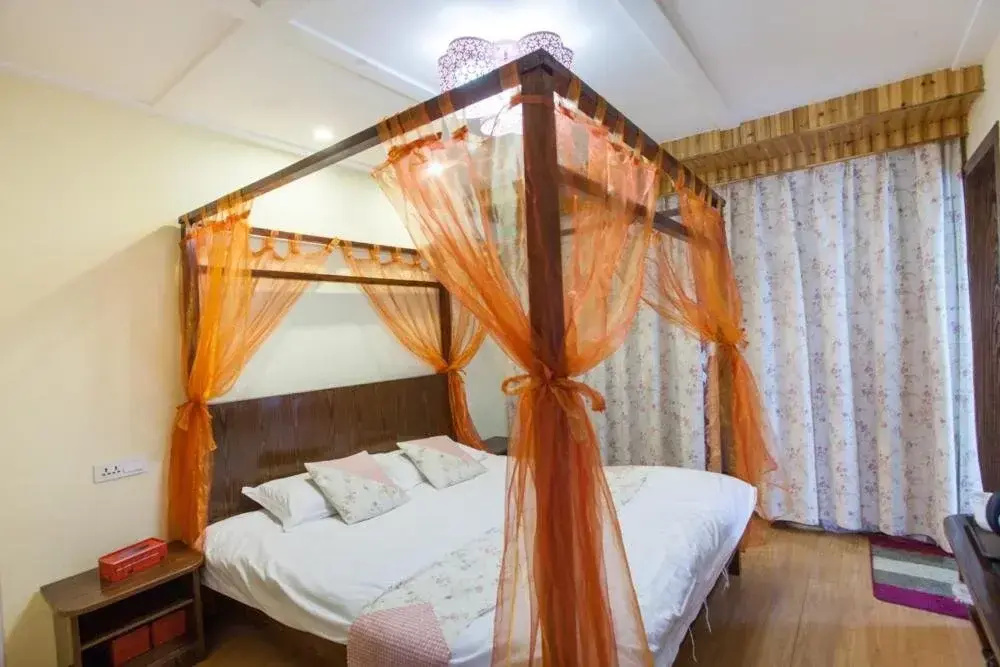Wuzhen Times Town Theme Inn