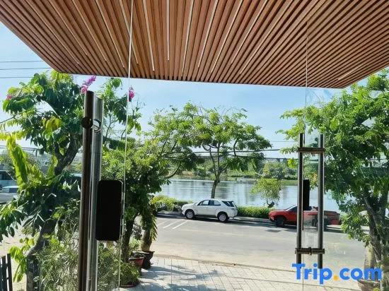 La Nha Homestay Hue