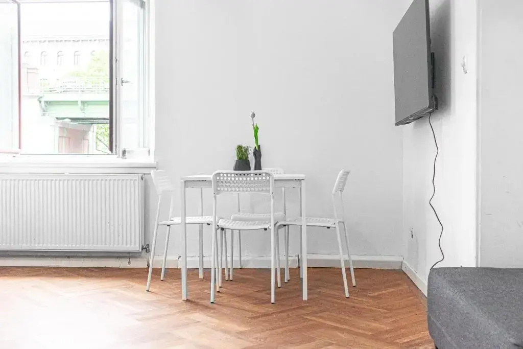 Classy 2BR Apt. w/ Exclusive Location near AKH
