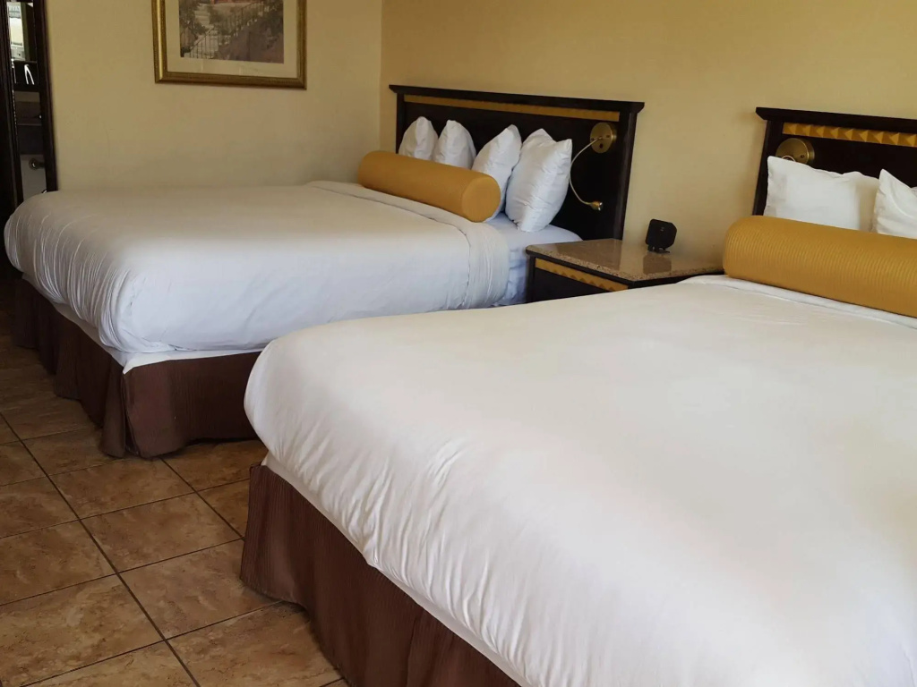 Tuscan Garden Inn