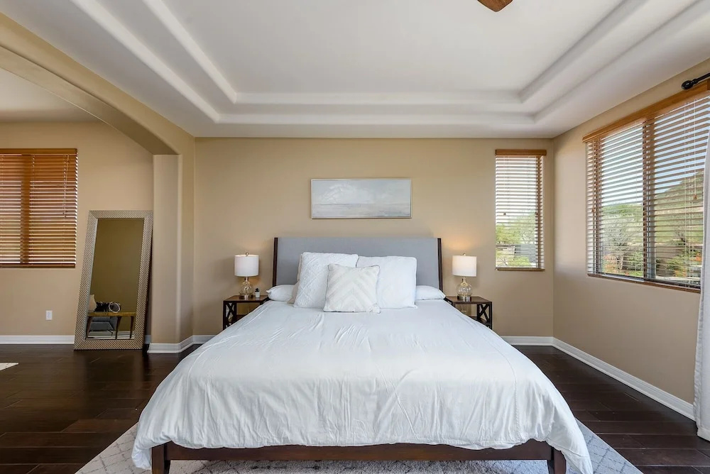 Casa Hermosa 4 Bedroom Home by Redawning
