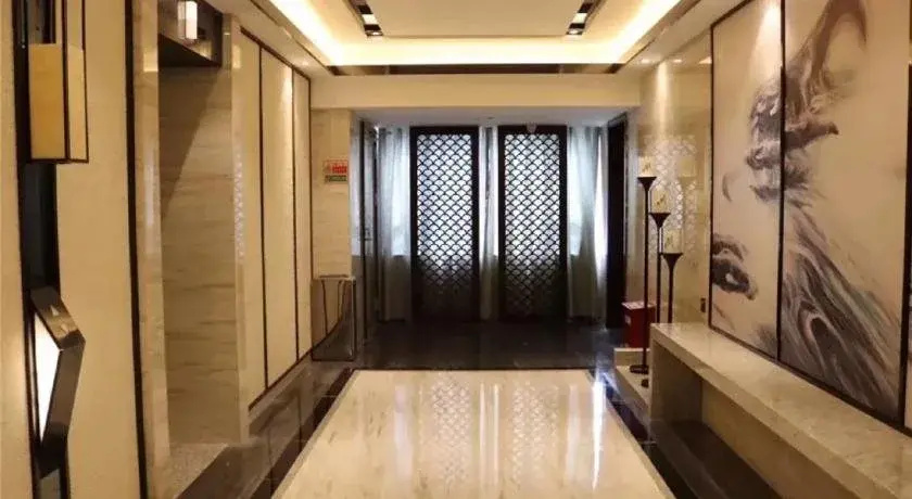 Henson Hotel