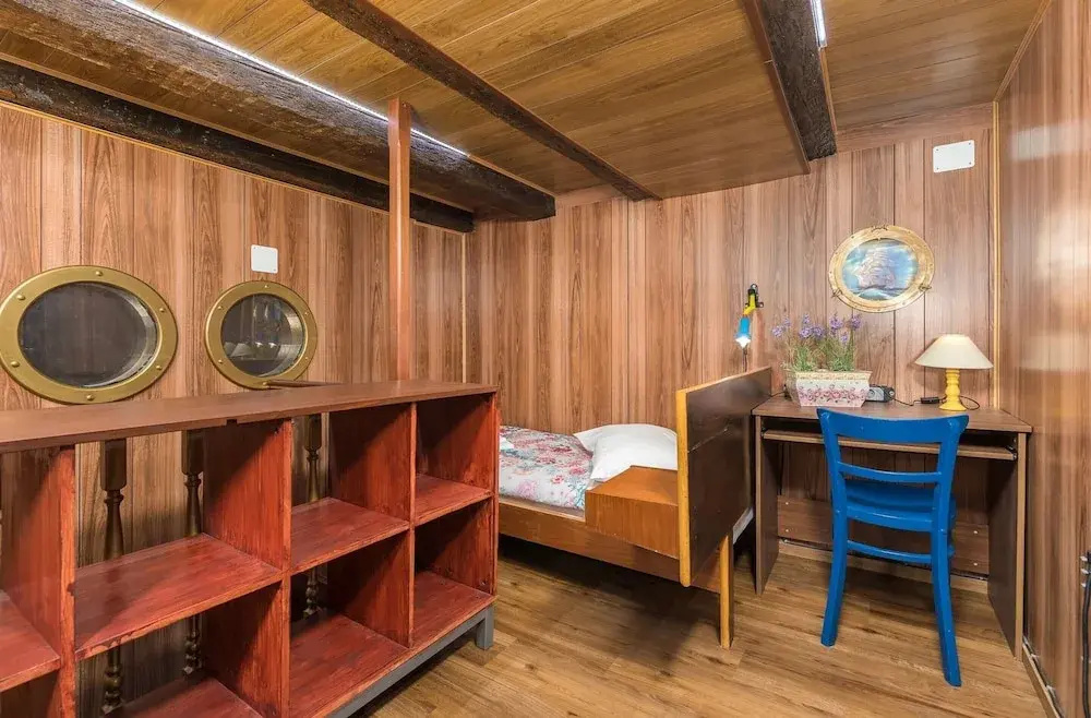 Pet-friendly Apartment in the Heart of Cres