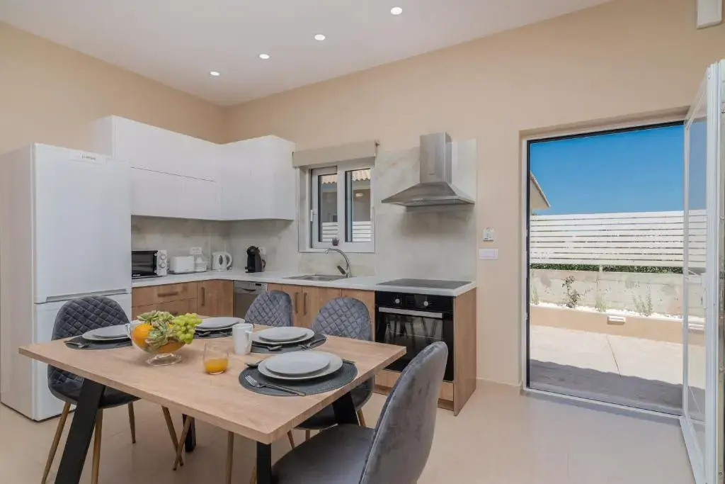 Spartakos Luxury Villa 2