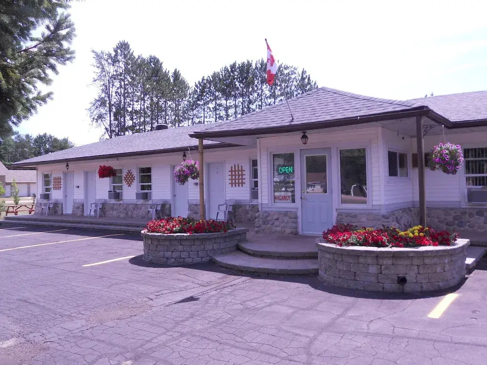 Deep River Motel