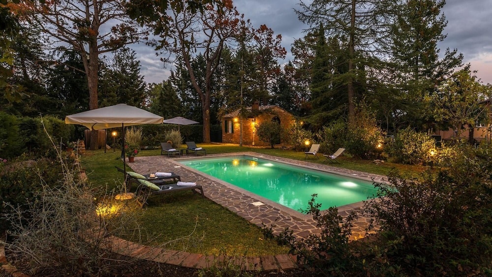 Casa Ciculino 8, Emma Villas