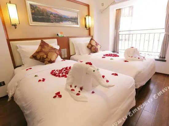 Rising Hot Spring Resort Kunming