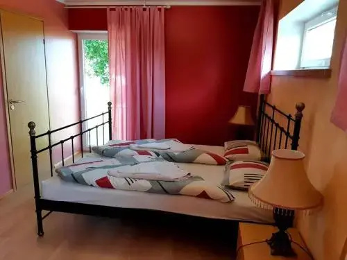 Tristvere Guesthouse-Cafe