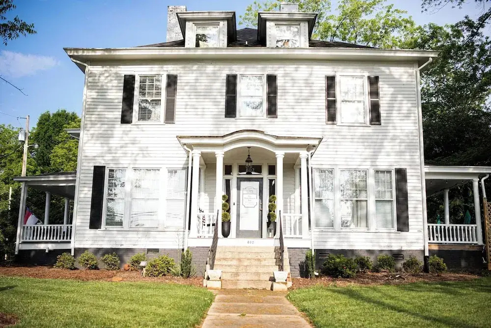 The Trott House Inn