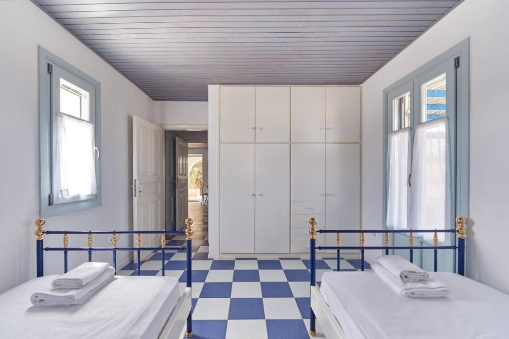Ocean Villa in Paros