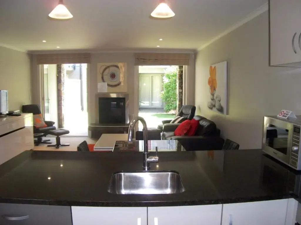 Pauanui Lakes - Pauanui Holiday Home
