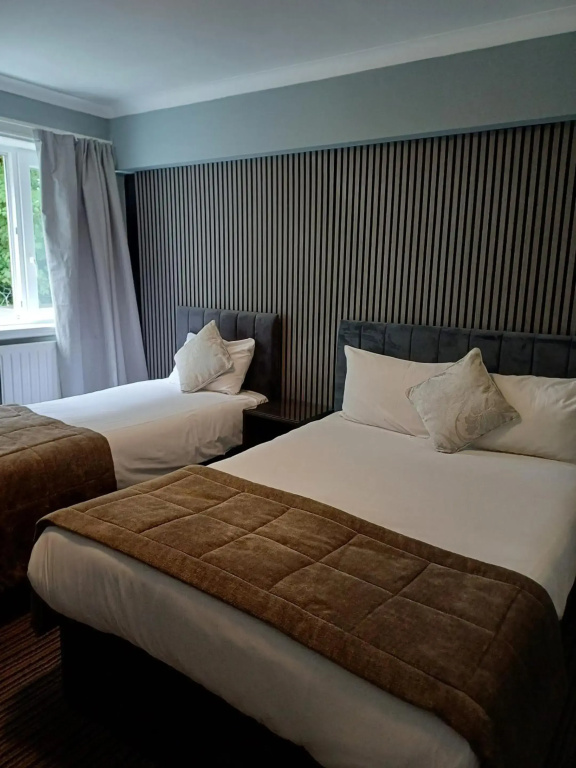 Kings Park Hotel