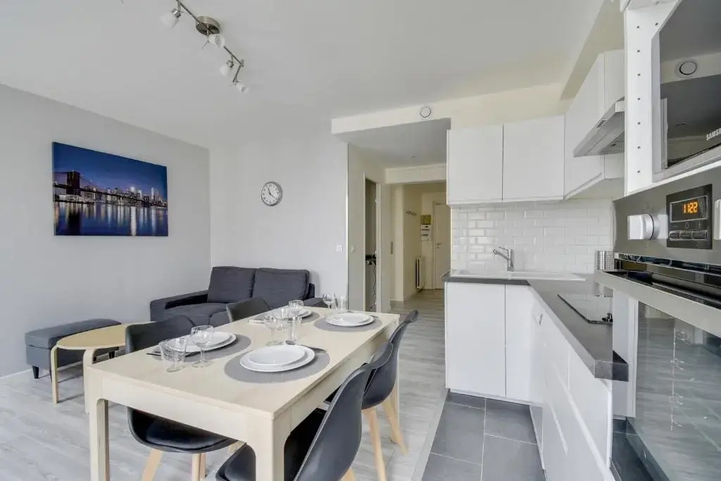 Chic and spacious apart with parking