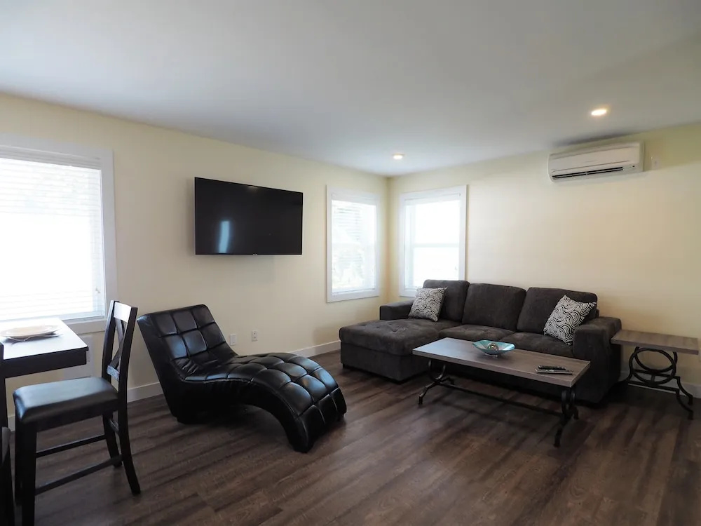 Blue Heron Hide-Away - 2 Br Condo