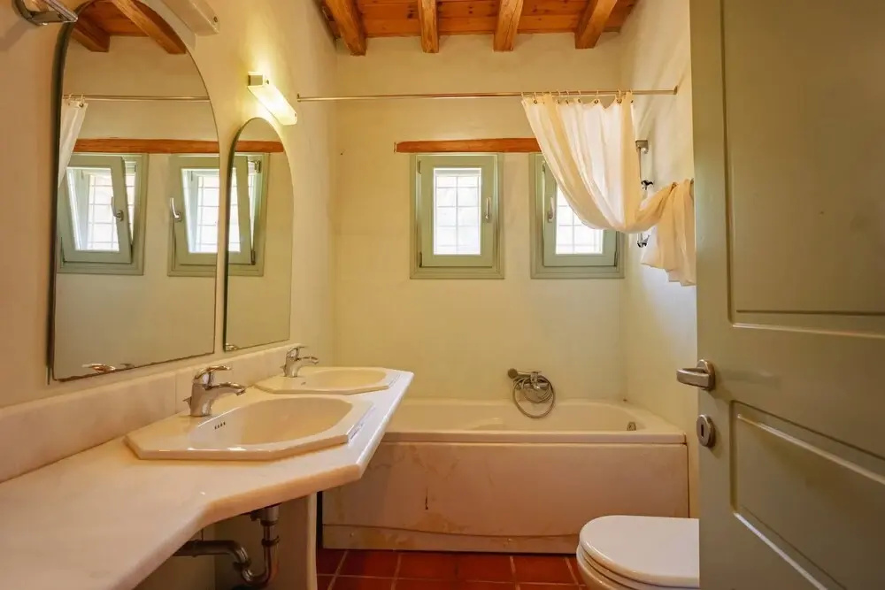 Luxury Breathtaking Villa in Paros