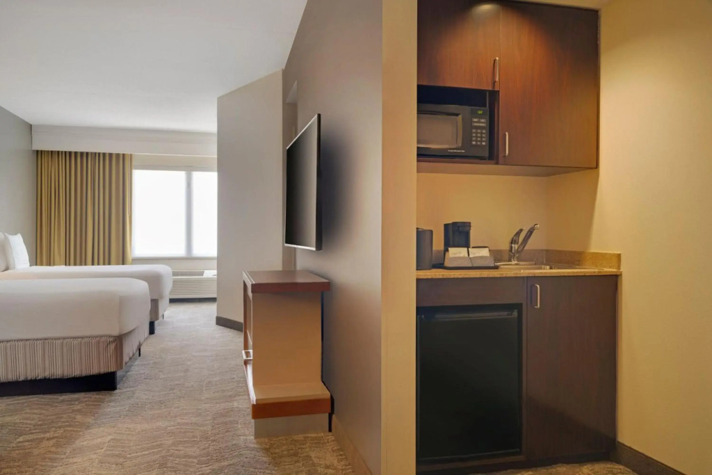 Fairfield Inn & Suites by Marriott Newark Liberty International Airport