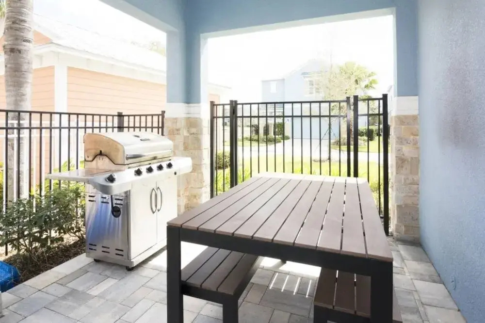 5 Bed Reunion Resort 5 Bedroom Villa by RedAwning