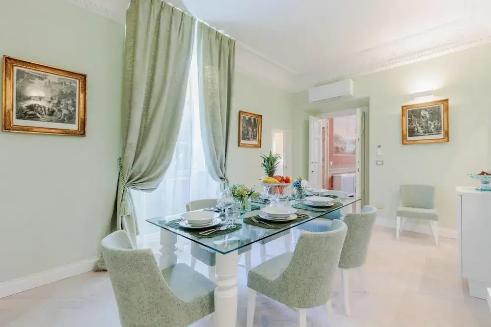 The Duchess Chambers the Luxury Grand 3 Bedrooms