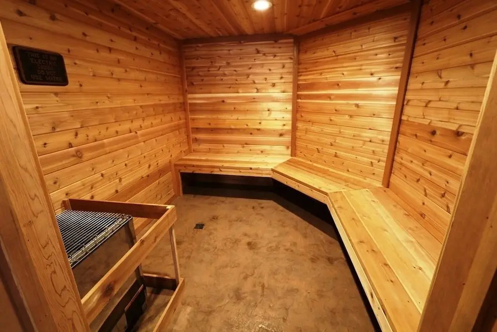 San Sierra 10 Updated Condo, with Complex Jacuzzi, Short Walk to The Village by RedAwning