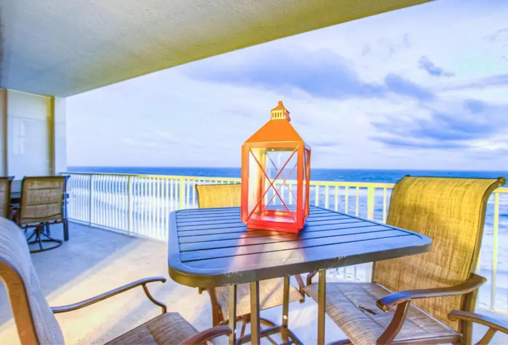 Ocean Reef 909! 4 BD 3 BA, Ocean View, And Amazing Location