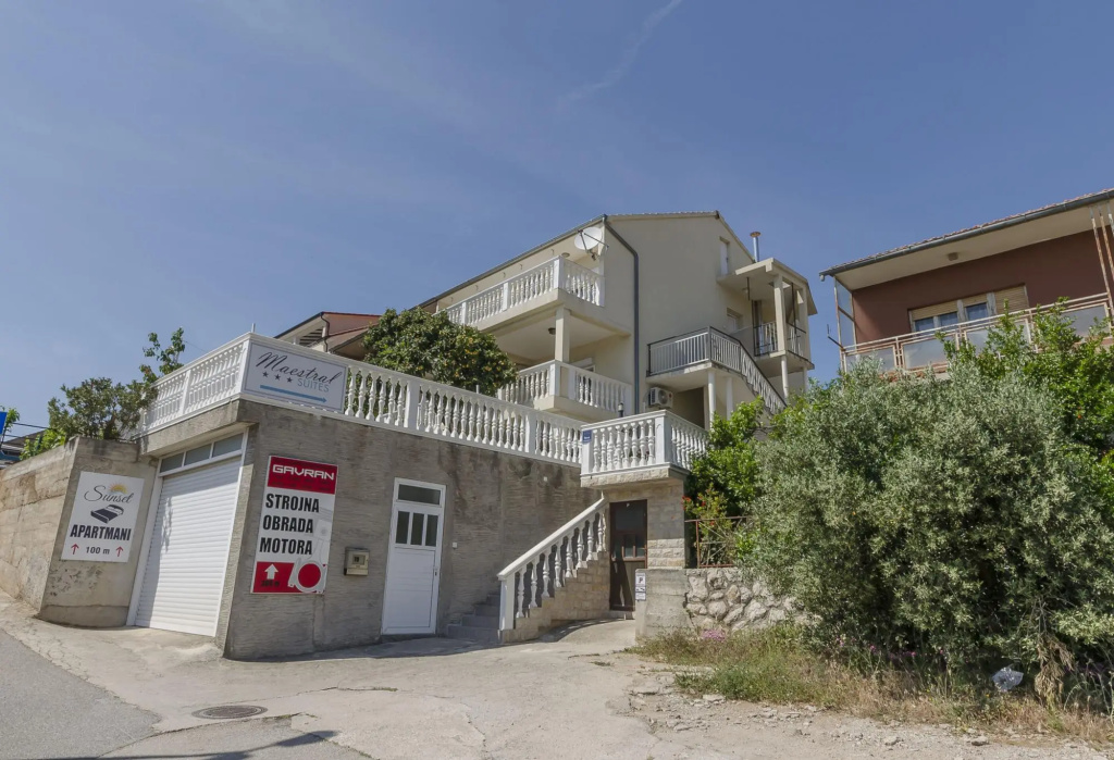 Apartments Maestral Suites