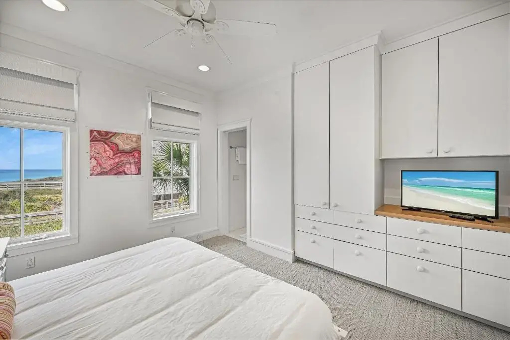 30A Beach House - The Flying Pig