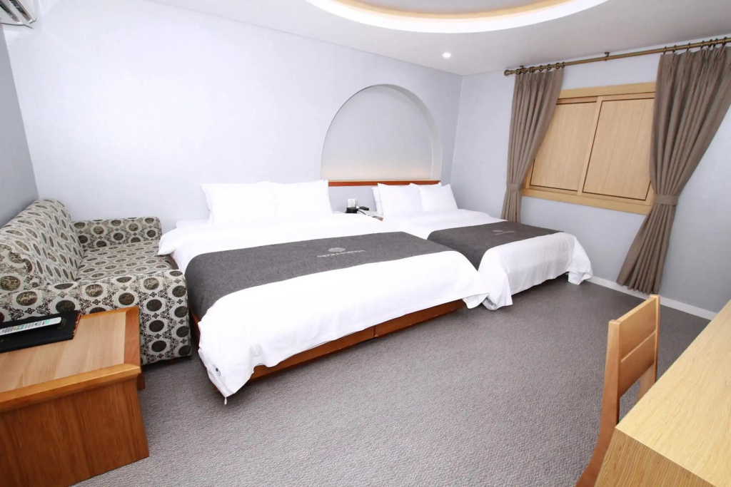 Symphony Hotel