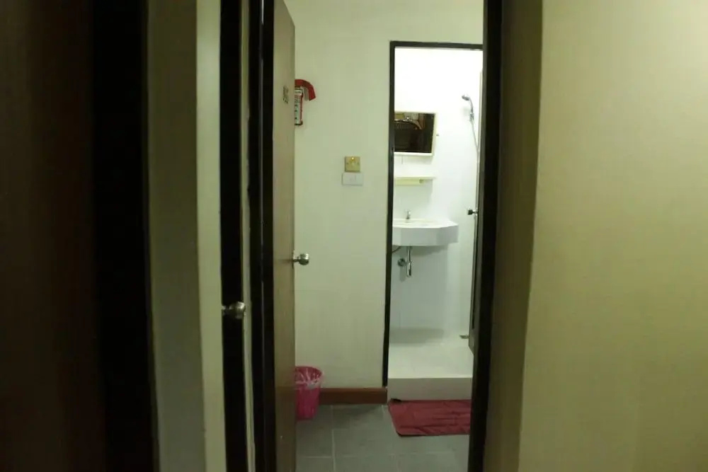 Sukhumvit Business Inn By Bunk